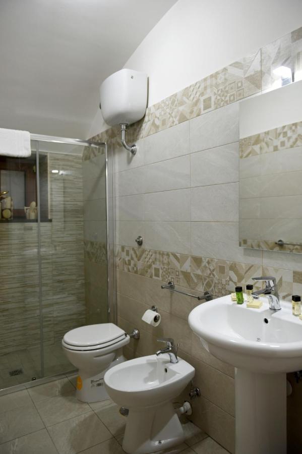 Montesantogroup Apartments Napels Buitenkant foto